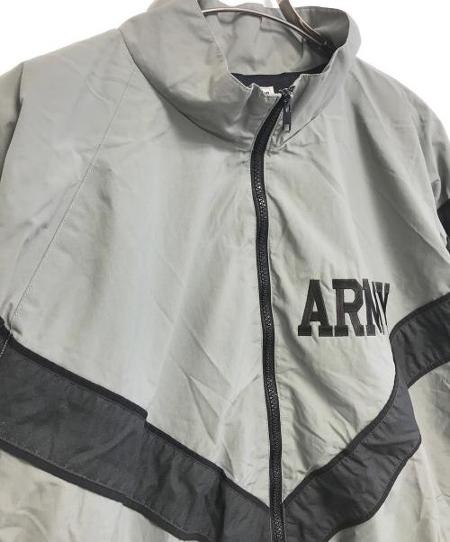 VINTAGE MILITARY（ヴィンテージ ミリタリー）VINTAGE MILITARY (ヴィンテージ ミリタリー) US ARMY トレーニングジャケット グレー サイズ:L-Rの古着・服飾アイテム