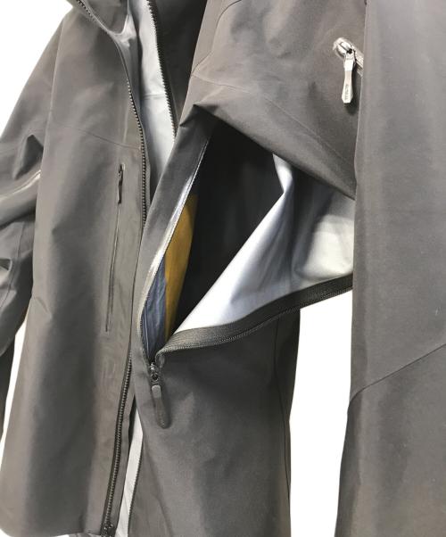 ARC'TERYX（アークテリクス）ARC'TERYX (アークテリクス) Alpha SV Jacket ブラック サイズ:Mの古着・服飾アイテム