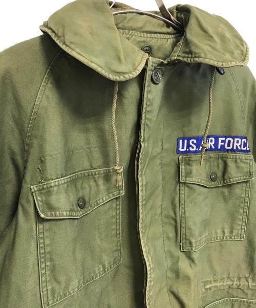 VINTAGE MILITARY（ヴィンテージ ミリタリー）VINTAGE MILITARY (ヴィンテージ ミリタリー) USAF フィールドジャケット カーキ サイズ:SMALL LONGの古着・服飾アイテム