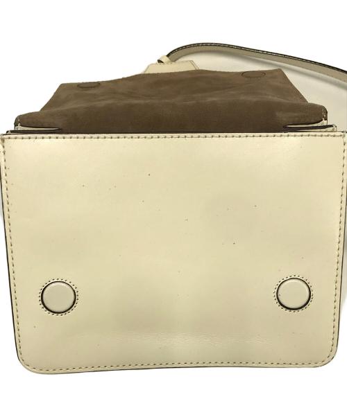 JIMMY CHOO（ジミーチュウ）JIMMY CHOO (ジミーチュウ) マデリンショルダーバッグ アイボリーの古着・服飾アイテム