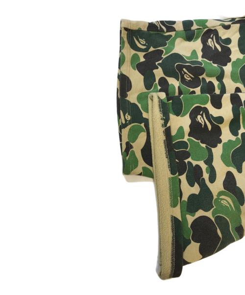 A BATHING APE（ア ベイシング エイプ）A BATHING APE (ア ベイシング エイプ) Camo Shark Sweat Shorts カーキ サイズ:2XLの古着・服飾アイテム
