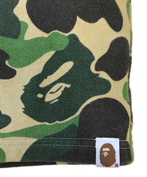 A BATHING APE（ア ベイシング エイプ）A BATHING APE (ア ベイシング エイプ) Camo Shark Sweat Shorts カーキ サイズ:2XLの古着・服飾アイテム