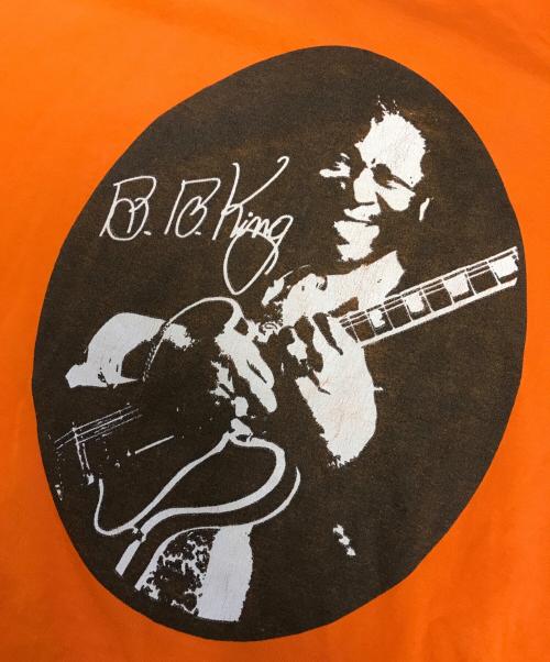 アーティストTシャツ（アーティストTシャツ）アーティストTシャツ (アーティストTシャツ) B.B.,KING(B.B.キング) アーティストTシャツ オレンジ サイズ:XLの古着・服飾アイテム