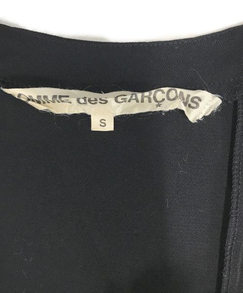 COMME des GARCONS（コムデギャルソン）COMME des GARCONS (コムデギャルソン) プリーツノースリーブワンピース ブラック サイズ:Sの古着・服飾アイテム
