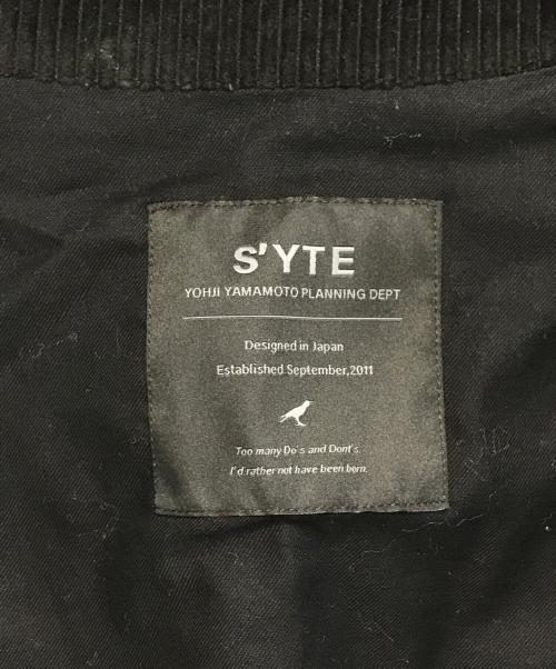 s'yte（サイト）s'yte (サイト) 6W SOCCER CORDUROY OVERSIZED ZIPPER BLOUSON ブラック サイズ:3の古着・服飾アイテム