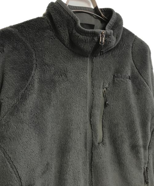 Patagonia（パタゴニア）Patagonia (パタゴニア) レギュレーターR4フリースジャケット グレー サイズ:Mの古着・服飾アイテム