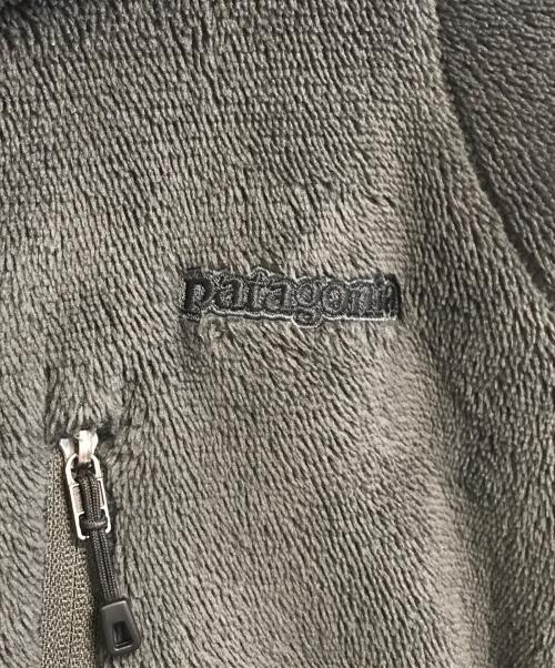 Patagonia（パタゴニア）Patagonia (パタゴニア) レギュレーターR4フリースジャケット グレー サイズ:Mの古着・服飾アイテム