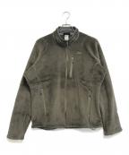 Patagoniaパタゴニア）の古着「R4 regulator Jacket」｜カーキ