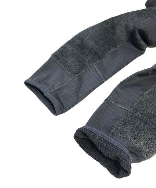 Patagonia（パタゴニア）Patagonia (パタゴニア) R2 FLEECE JACKET グレー サイズ:Lの古着・服飾アイテム