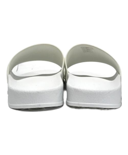 N°21（ヌメロヴェントゥーノ）N°21 (ヌメロヴェントゥーロ) サンダル ホワイト サイズ:36の古着・服飾アイテム