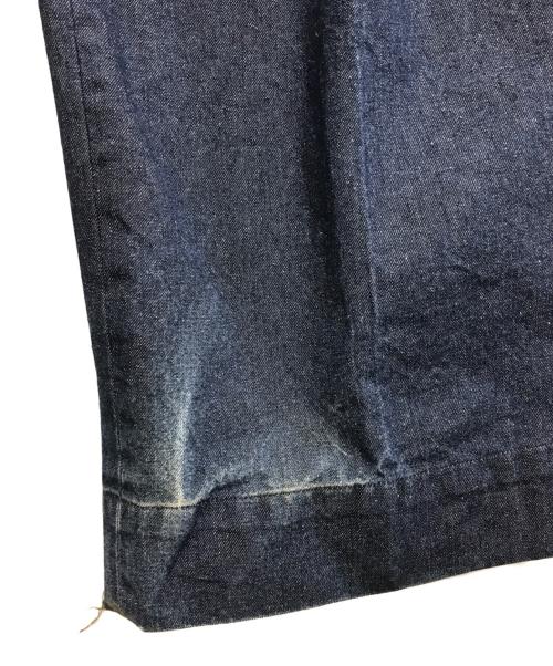 JOHN LAWRENCE SULLIVAN（ジョン ローレンス サリバン）JOHN LAWRENCE SULLIVAN (ジョン ローレンス サリバン) フロントタックワイドデニムパンツ インディゴ サイズ:42の古着・服飾アイテム