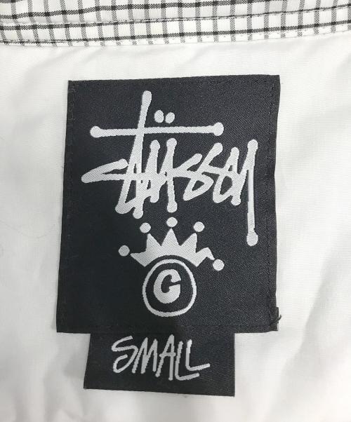 stussy（ステューシー）stussy (ステューシー) サーモライトシャツジャケット ホワイト×ブラック サイズ:SMALLの古着・服飾アイテム