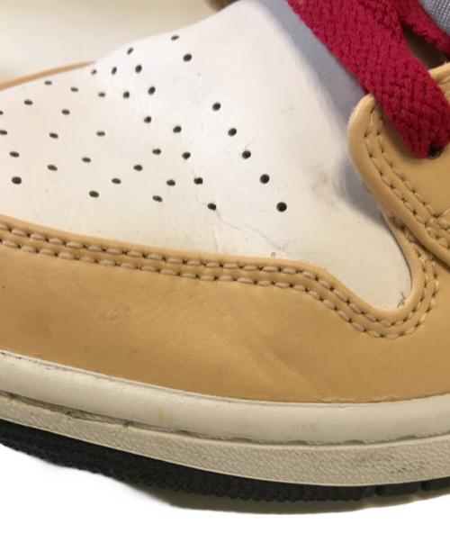 NIKE（ナイキ）NIKE (ナイキ) AIR JORDAN1 ベージュ×レッド サイズ:US9/UK8/EUR42.5/cm27/BR40.5/CN270(2.5)の古着・服飾アイテム