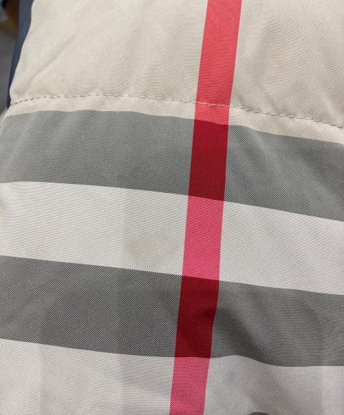 BURBERRY（バーバリー）BURBERRY (バーバリー) ハウスチェックナイロンリバーシブルダウンジャケット ベージュ サイズ:150の古着・服飾アイテム