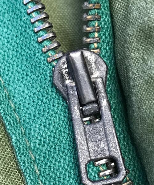 VINTAGE MILITARY（ヴィンテージ ミリタリー）VINTAGE MILITARY (ヴィンテージ ミリタリー) 1960 Pattern Combat Trousers オリーブ サイズ:4の古着・服飾アイテム