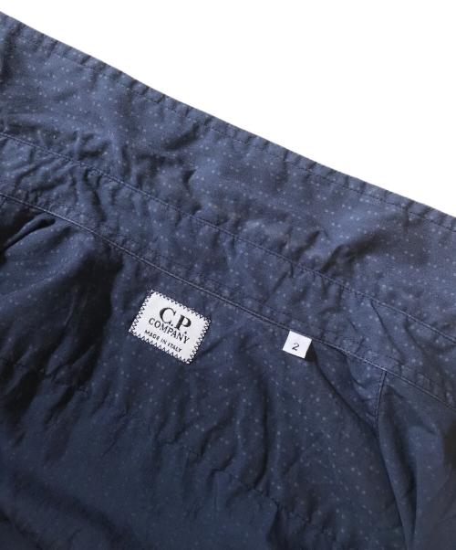 C.P COMPANY（シーピーカンパニー）C.P COMPANY (シーピーカンパニー) 柄シャツ ネイビー サイズ:2の古着・服飾アイテム
