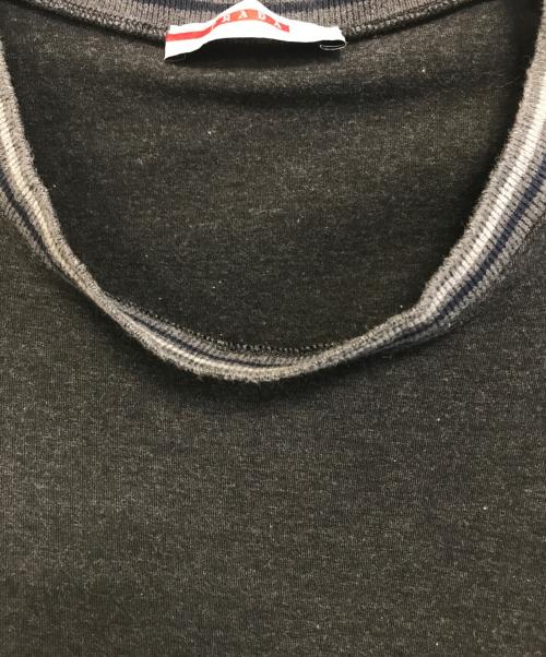 PRADA（プラダ）PRADA (プラダ) 長袖Tシャツ グレー サイズ:Ⅼの古着・服飾アイテム