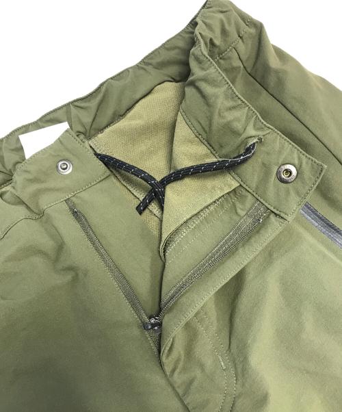 F.C.R.B.（エフシーレアルブリストル）F.C.R.B. (エフシーレアルブリストル) SOPH. (ソフ) ナイロンパンツ カーキ サイズ:Sの古着・服飾アイテム