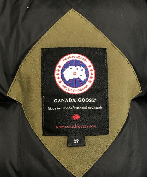 CANADA GOOSE（カナダグース）CANADA GOOSE (カナダグース) LABRADOR BOMBER オリーブ サイズ:Sの古着・服飾アイテム
