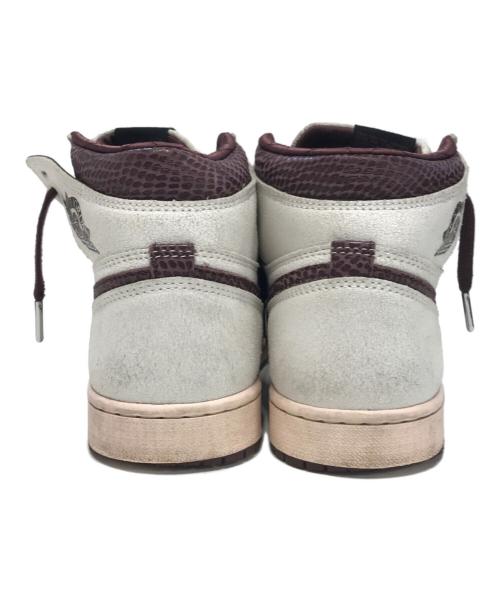 NIKE（ナイキ）NIKE (ナイキ) A MA MANIERE AIR JORDAN 1 RETRO HIGH OG SP ホワイト サイズ:US9/UK8/EUR42.5/cm27/BR40.5/CN270(2.5)の古着・服飾アイテム