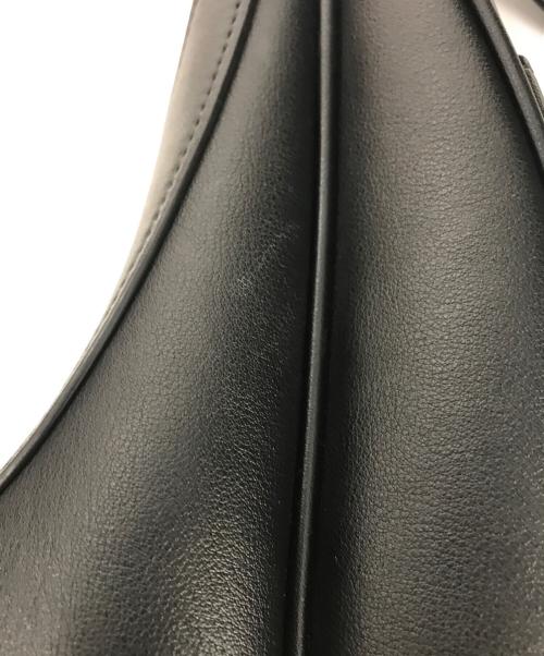 FOLNUA（フォルニュア）FOLNUA (フォルニュア) OVAL BAG PLAIN ブラックの古着・服飾アイテム