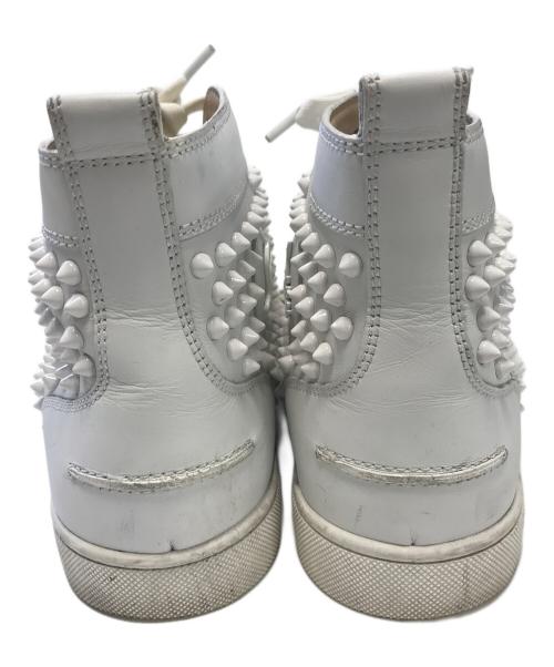 Christian Louboutin（クリスチャン・ルブタン）Christian Louboutin (クリスチャン・ルブタン) ハイカットスタッズスニーカー ホワイト サイズ:41の古着・服飾アイテム