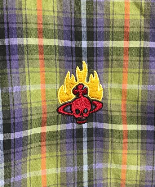 Vivienne Westwood man（ヴィヴィアン ウェストウッド マン）Vivienne Westwood man (ヴィヴィアン ウェストウッド マン) スカルオーブアシメ半袖シャツ グリーン×パープル サイズ:46の古着・服飾アイテム