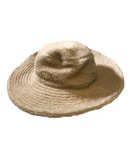 N°21（ヌメロヴェントゥーノ）N°21 (ヌメロヴェントゥーノ) New Era (ニューエラ) バケットハット ベージュ 未使用品の古着・服飾アイテム