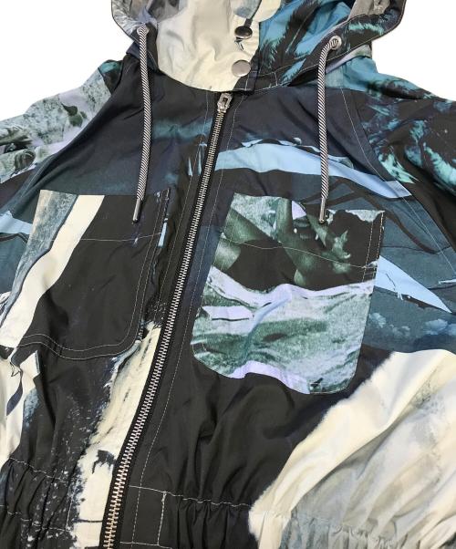 PAUL SMITH（ポールスミス）PAUL SMITH (ポールスミス) 転写プリントフーデッドジャケット ブルー サイズ:40の古着・服飾アイテム