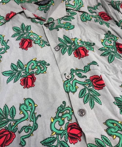 UNUSED（アンユーズド）UNUSED (アンユーズド) Rose pattern short sleeve shirt オリーブ サイズ:3の古着・服飾アイテム