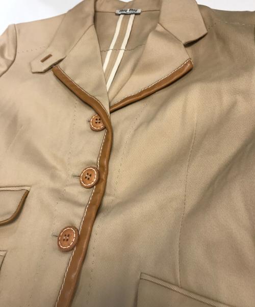 MIU MIU（ミュウミュウ）MIU MIU (ミュウミュウ) パイピングジャケット ベージュ サイズ:40の古着・服飾アイテム