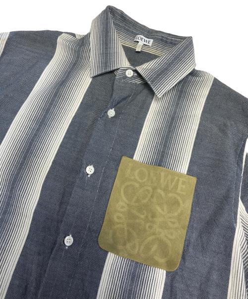 LOEWE（ロエベ）LOEWE (ロエベ) ロゴパッチ ストライプシャツ ブルー サイズ:39の古着・服飾アイテム
