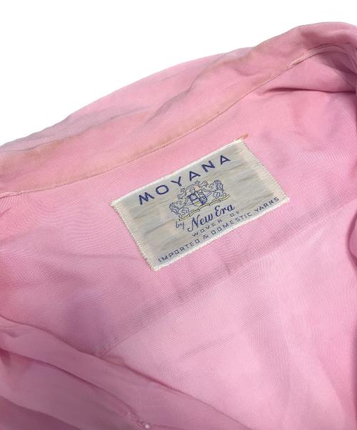 MOYANA by New Era（MOYANA by New Era）MOYANA by New Era (MOYANA by New Era) レーヨンシャツ ピンク サイズ:不明の古着・服飾アイテム