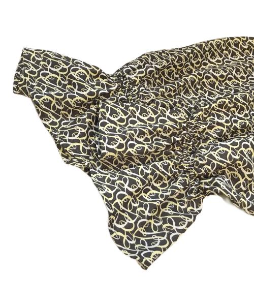 BALLSEY（ボールジィ）BALLSEY (ボールジィ) BBカリグラフィプリント タックネックブラウス ブラック サイズ:36の古着・服飾アイテム