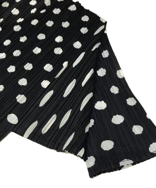 PLEATS PLEASE（プリーツプリーズ）PLEATS PLEASE (プリーツプリーズ) ドット柄プリーツカットソー ブラック サイズ:SIZE3の古着・服飾アイテム