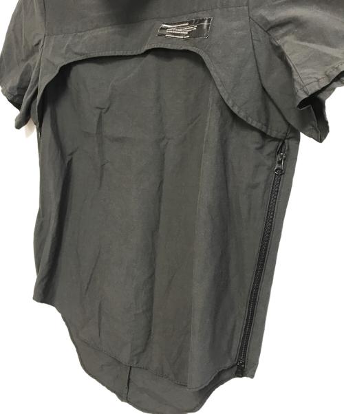 NU/KE（ニューク）NU/KE (ニューク) OFF-NECK TECH NYLON CUTSEW グレー サイズ:(SMALL)01の古着・服飾アイテム