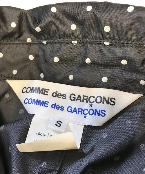 COMME des GARCONS COMME des GARCONS（コムデギャルソン コムデギャルソン）COMME des GARCONS COMME des GARCONS (コムデギャルソン コムデギャルソン) 丸襟ドットステンカラーコート ブラック サイズ:Ｓの古着・服飾アイテム