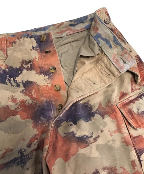 ISAMU KATAYAMA BACKLASH（イサムカタヤマ・バックラッシュ）ISAMU KATAYAMA BACKLASH (イサムカタヤマ・バックラッシュ) 総柄カーゴパンツ ブラウン サイズ:Mの古着・服飾アイテム