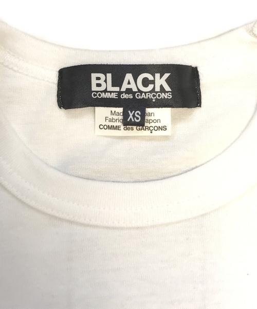 BLACK COMME des GARCONS（ブラックコムデギャルソン）BLACK COMME des GARCONS (ブラックコムデギャルソン) 十字架デザインtシャツ ブラック サイズ:ＸＳの古着・服飾アイテム