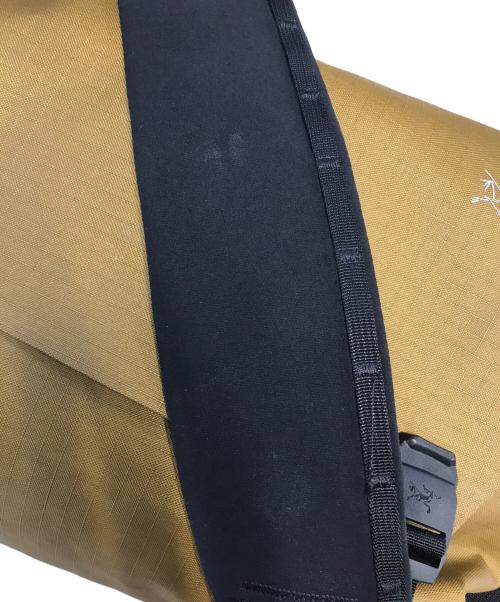 ARC'TERYX（アークテリクス）ARC'TERYX (アークテリクス) GRANVILLE 10 COURIER BAG ベージュ サイズ:表記なしの古着・服飾アイテム