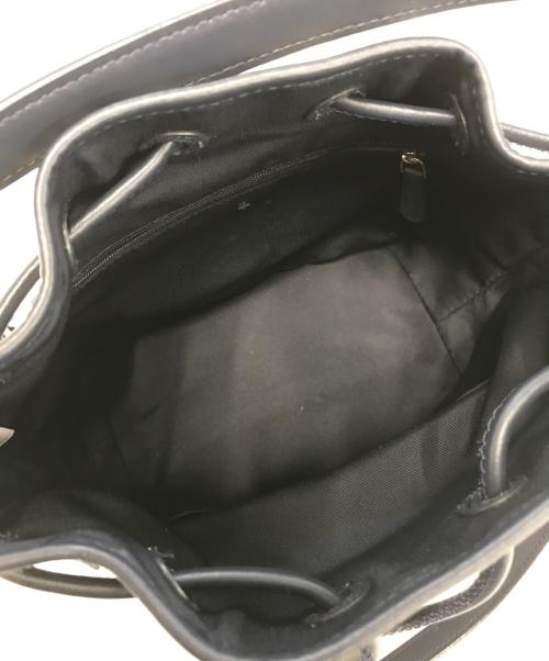 Kate Spade（ケイトスペード）Kate Spade (ケイトスペード) スペードフラワージャカードストライプミディアムバケットバッグ ネイビー サイズ:表記なしの古着・服飾アイテム