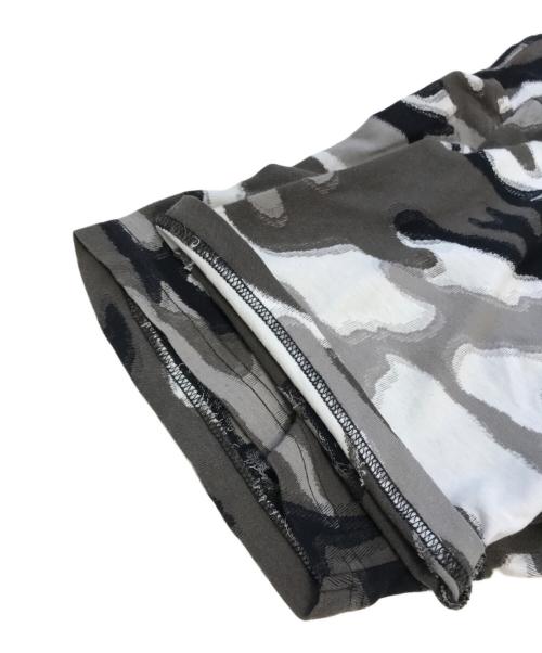 SUPREME（シュプリーム）SUPREME (シュプリーム) Intarsia Camo SS Tee グレー サイズ:XLの古着・服飾アイテム