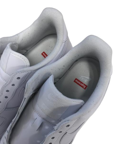 NIKE（ナイキ）NIKE (ナイキ) SUPREME (シュプリーム) ローカットスニーカー ホワイト サイズ:US10.5/UK9.5/EUR44.5/JP28.5の古着・服飾アイテム