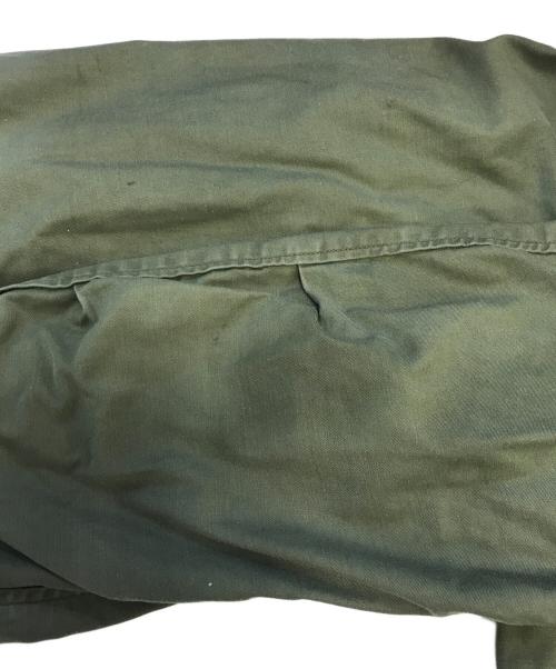 VINTAGE MILITARY（ヴィンテージ ミリタリー）VINTAGE MILITARY (ヴィンテージ ミリタリー) US ARMY M-65フィールドジャケット オリーブ サイズ:REGULAR-MEDIUMの古着・服飾アイテム