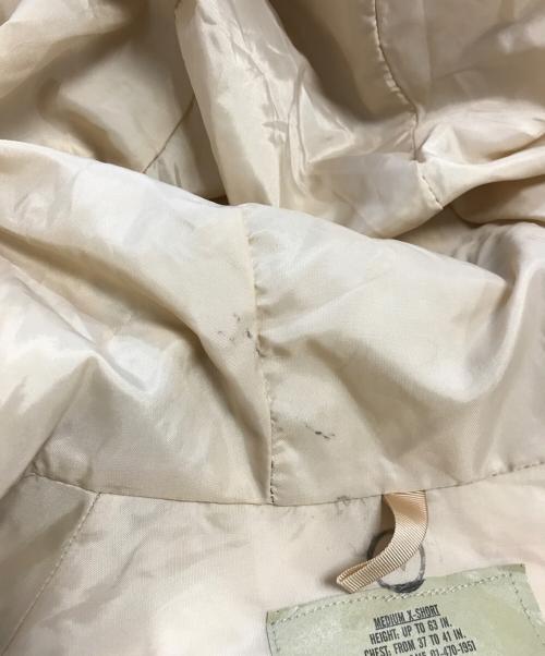 VINTAGE MILITARY（ヴィンテージ ミリタリー）VINTAGE MILITARY (ヴィンテージ ミリタリー) US ARMY ECWCS GORE-TEX PARKA ベージュ サイズ:M-XSの古着・服飾アイテム