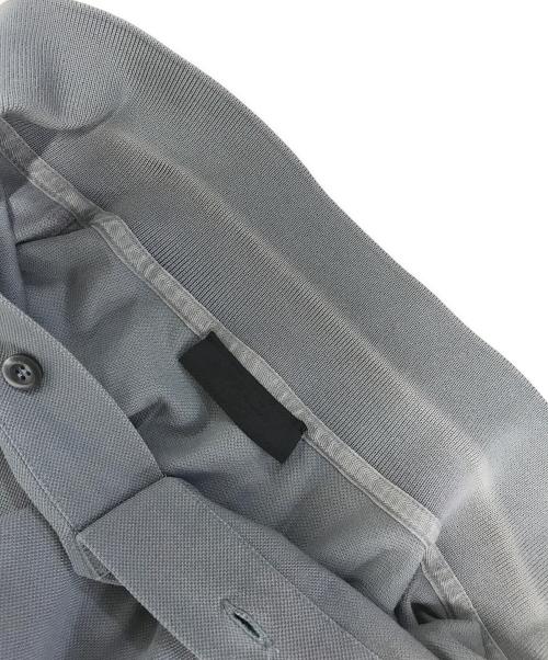 PRADA（プラダ）PRADA (プラダ) トライアングルロゴ 半袖ポロシャツ グレー サイズ:XSの古着・服飾アイテム