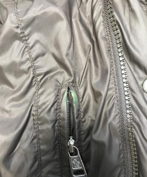 MONCLER（モンクレール）MONCLER (モンクレール) ダウンジャケット ブラウンの古着・服飾アイテム