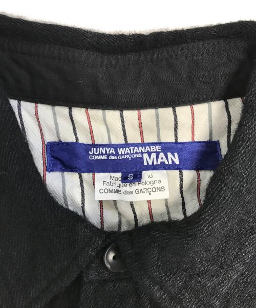 COMME des GARCONS JUNYA WATANABE MAN（コム デ ギャルソン ジュンヤ ワタナベ マン）COMME des GARCONS JUNYA WATANABE MAN (コム デ ギャルソン ジュンヤ ワタナベ マン) エルボーパッチ縮絨シャツ ブラック サイズ:Sの古着・服飾アイテム