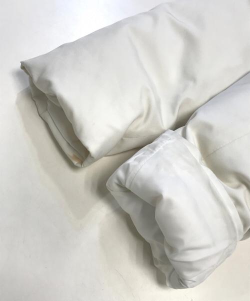 ROBE DE CHAMBRE COMME DES GARCONS（ローブドシャンブル コムデギャルソン）ROBE DE CHAMBRE COMME DES GARCONS (ローブドシャンブル コムデギャルソン) ダウンジャケット ホワイト サイズ:Sの古着・服飾アイテム