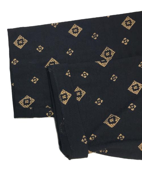 ROBE DE CHAMBRE COMME DES GARCONS（ローブドシャンブル コムデギャルソン）ROBE DE CHAMBRE COMME DES GARCONS (ローブドシャンブル コムデギャルソン) 総柄変形ジャケット ブラック サイズ:表記なしの古着・服飾アイテム